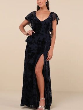 Lulu's Midnight Navy Velvet Floral Maxi Dress with Slit